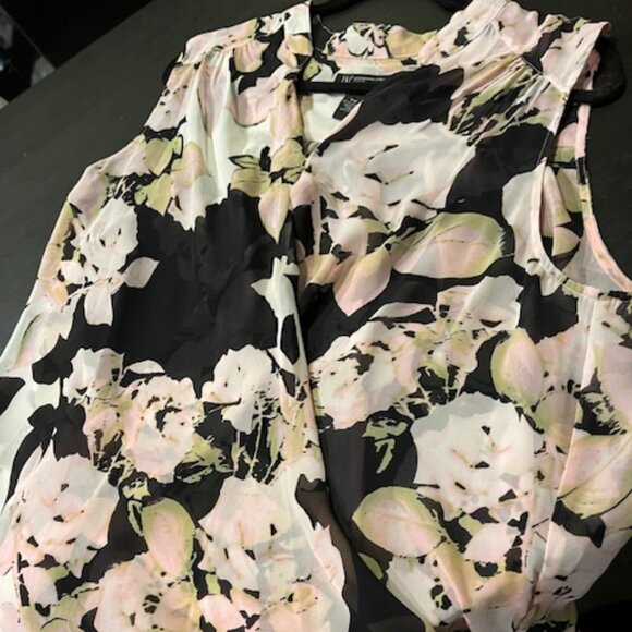 INC International Concepts Women's V Neck Plus Size 18 Floral Top. - Picture 6 of 9